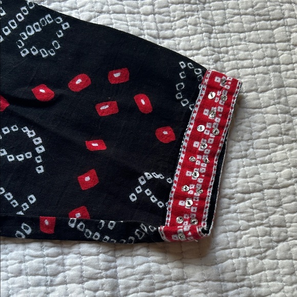 Vintage Funky Patterned Embroidered Dress w/ Sequins and beaded detailing - Picture 6 of 9